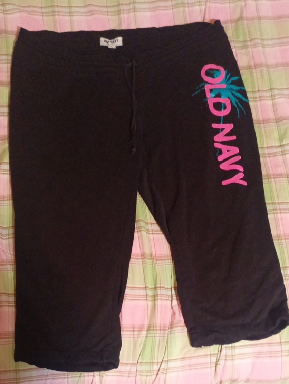 Old Navy Black Capri Pants with Pink and Teal Logo